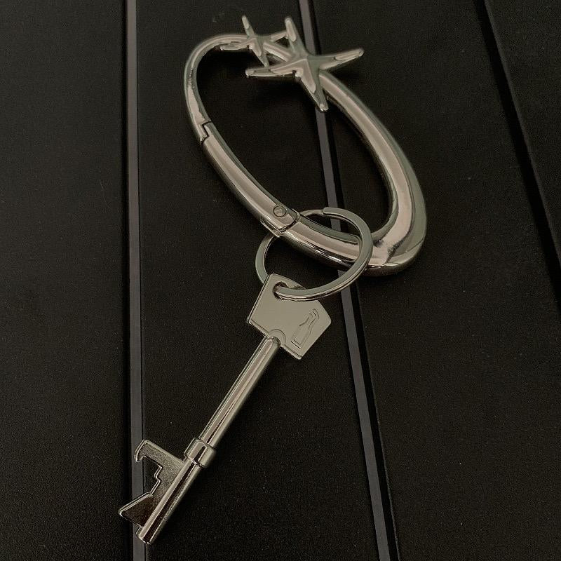 "Dazzling Edge: Chromantic Starlight Y2K Carabiner Belt Loop Accessory ✨🔗" Add bold, shiny flair to your style with this heavy metal carabiner belt loop accessory, perfect for Y2K lovers and a unique Christmas gift! 🌟🎁
