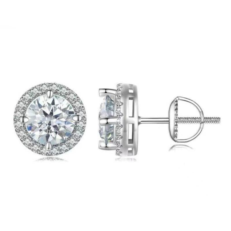 "Eternal Brilliance: Moissanite Twist Stud Earrings 💎✨" Shine forever with these classic four-prong twist stud earrings, crafted in S925 sterling silver and featuring dazzling moissanite stones. 💫💖
