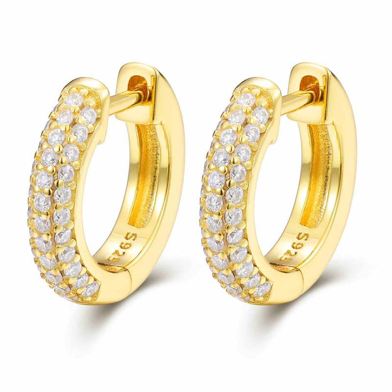 "Mom’s Sparkle: Moissanite Huggie Earrings for Mother’s Day 💖💎" Show her how much she shines with these luxurious D color VVS synthetic moissanite huggie earrings—perfect for Mother’s Day! 🌷💎