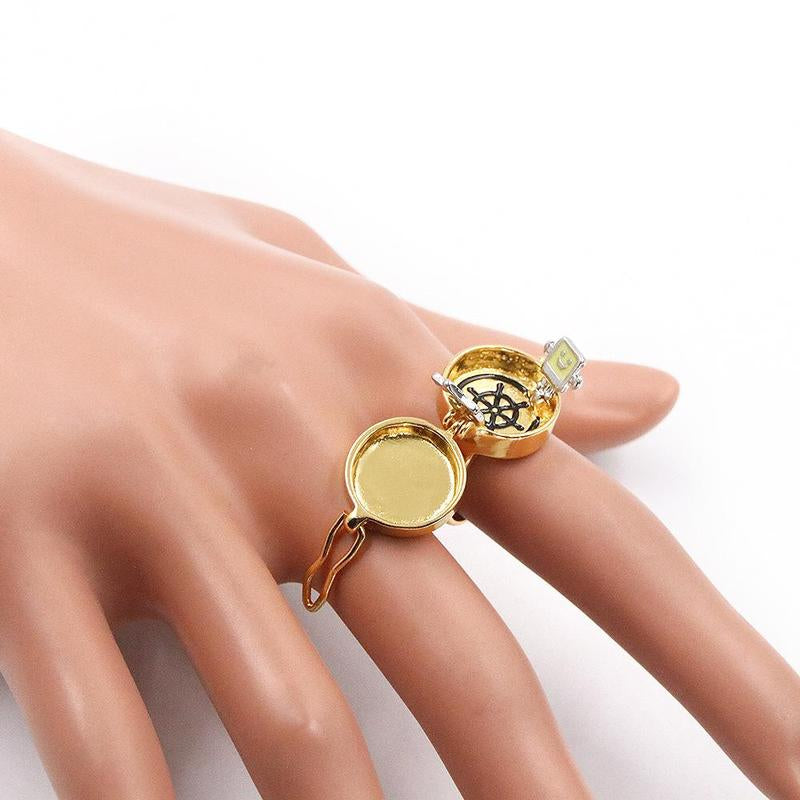 "Best Friend Forever: Gold Spinner Anime Matching Rings 💛✨" Celebrate your unique bond with these cute and aesthetic matching gold spinner anime rings, perfect for best friends or BFFs! 💖🌟