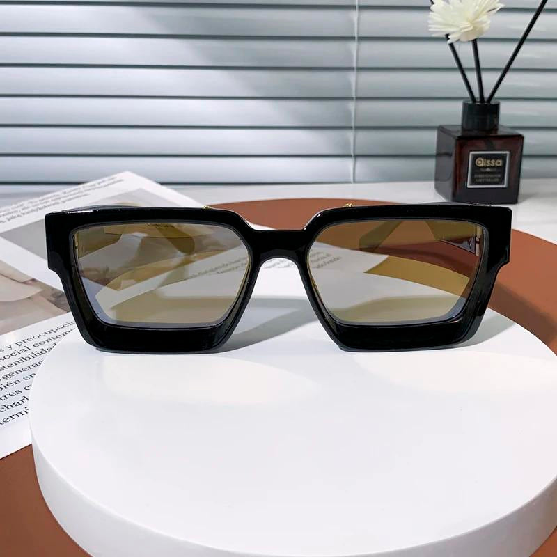 "Ultimate Luxury: Ruiao Retro Millionaire Shades 🕶️✨"  Step into 2025 with style and sophistication. These luxury black sunglasses from Ruiao feature a retro design for both men and women who demand the best. 💎🌟